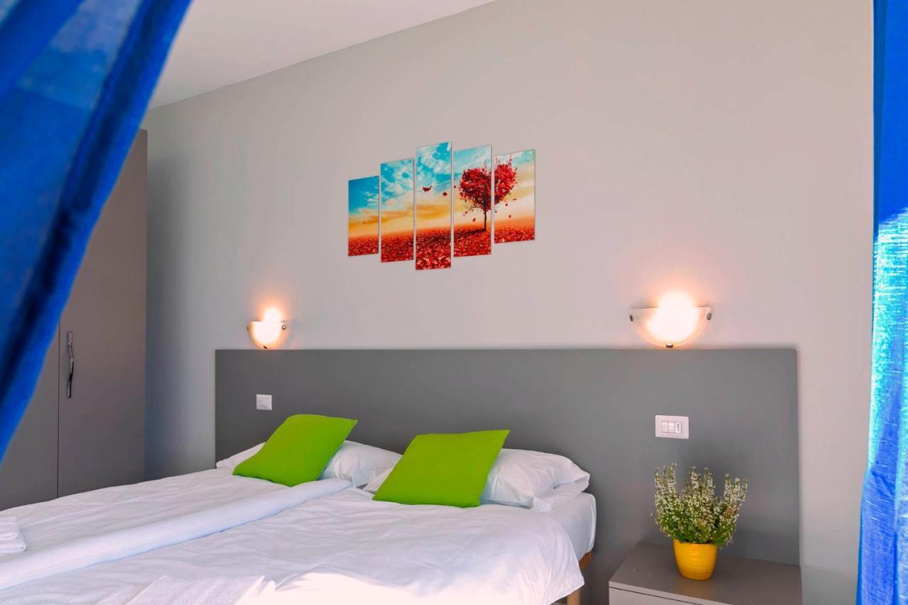 La Collinetta Apartments Vercana Eksteriør billede