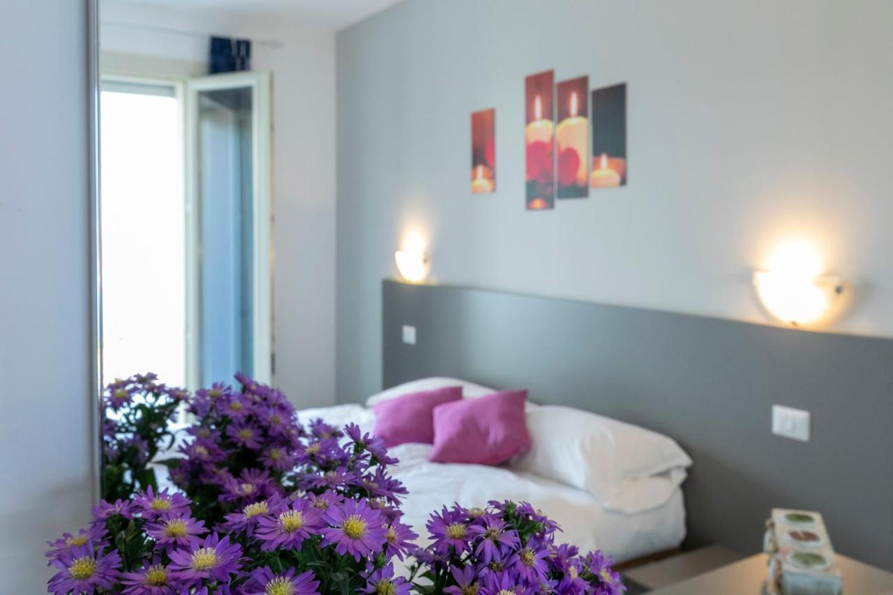 La Collinetta Apartments Vercana Eksteriør billede