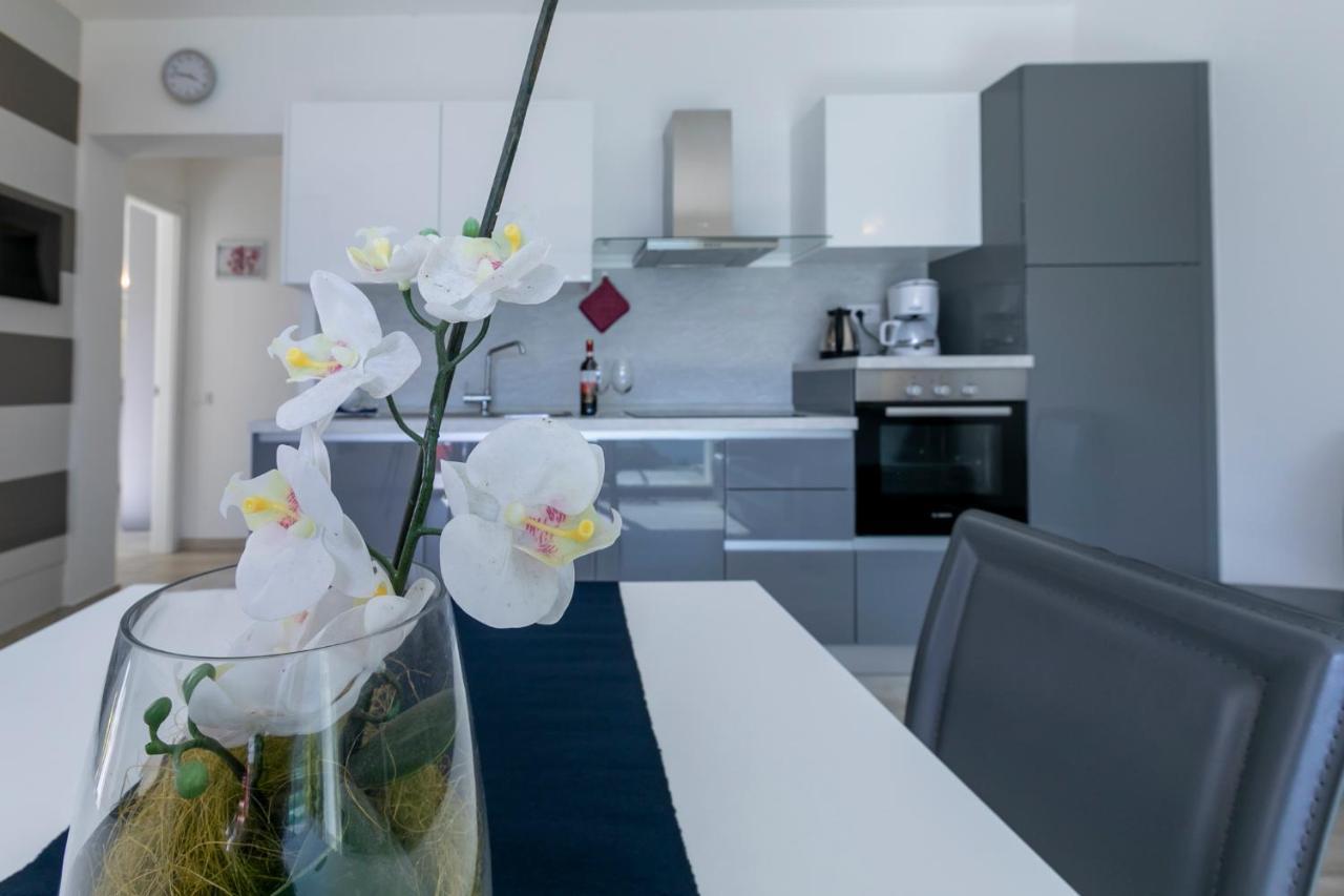 La Collinetta Apartments Vercana Eksteriør billede